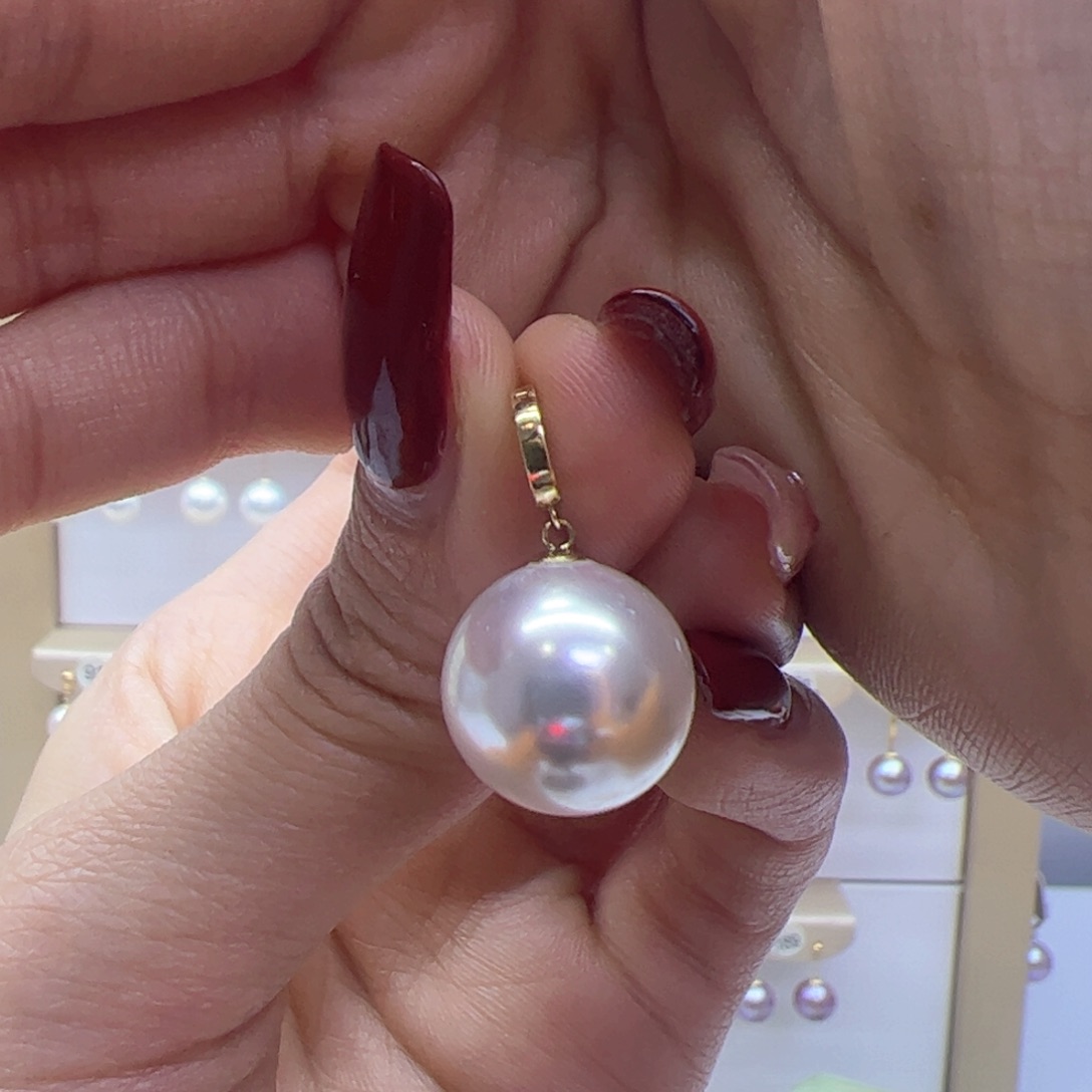 淡水珍珠颈饰18K金镶嵌