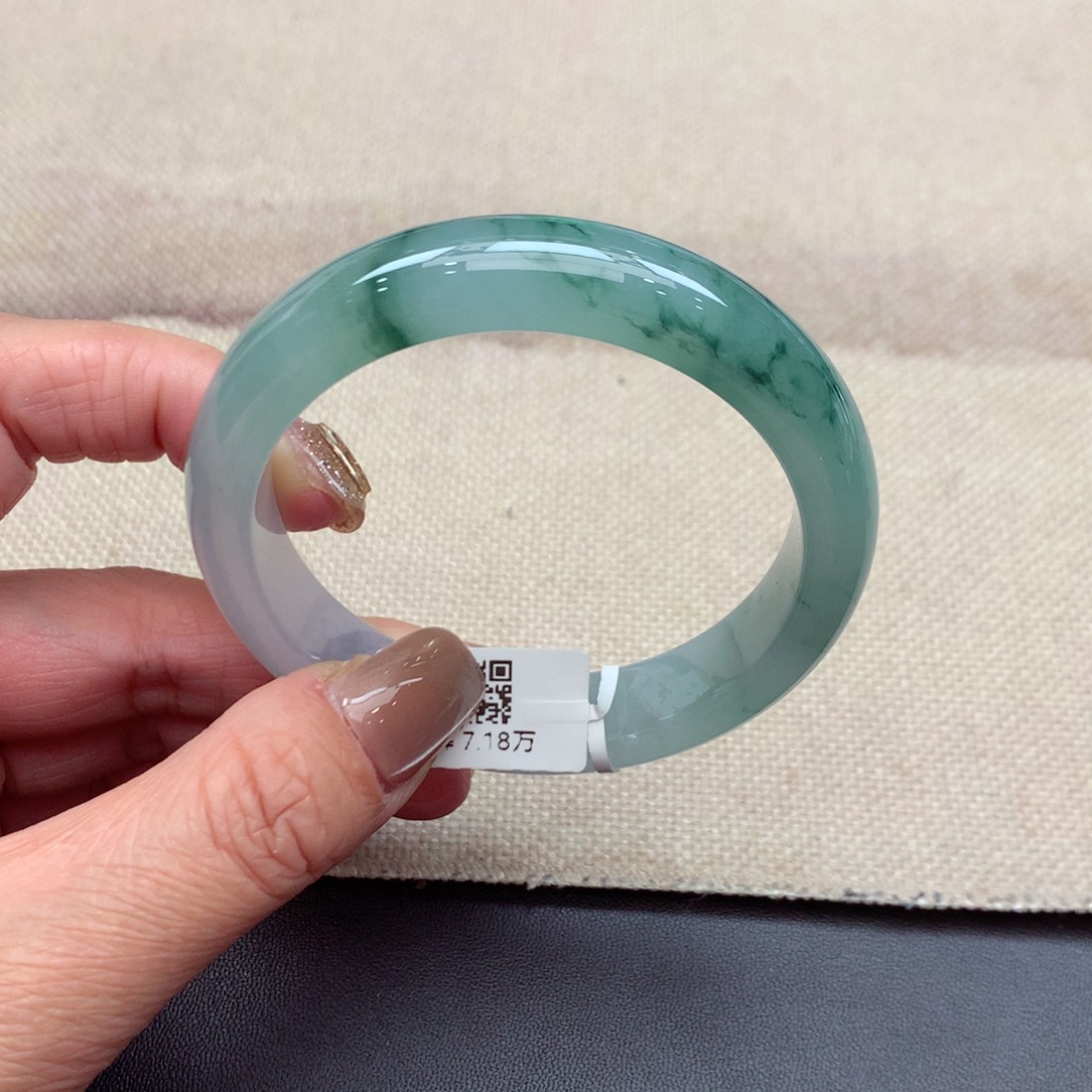 翡翠手镯未镶嵌缅甸翡翠手镯