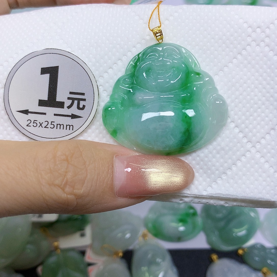 颈饰18K金镶嵌翡翠挂件