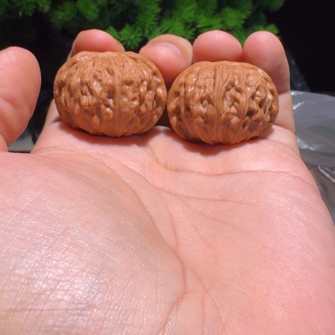 @****文玩核桃吊坠太行野生小众