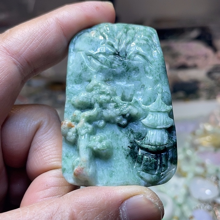 翡翠未镶嵌吊坠(不含链)山水