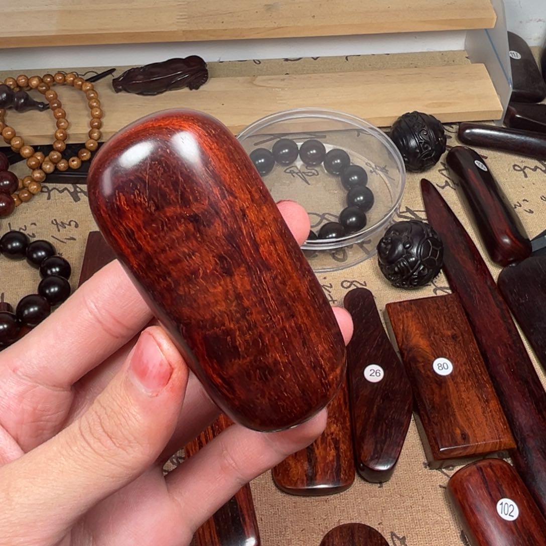 檀香紫檀（小叶紫檀）1**1