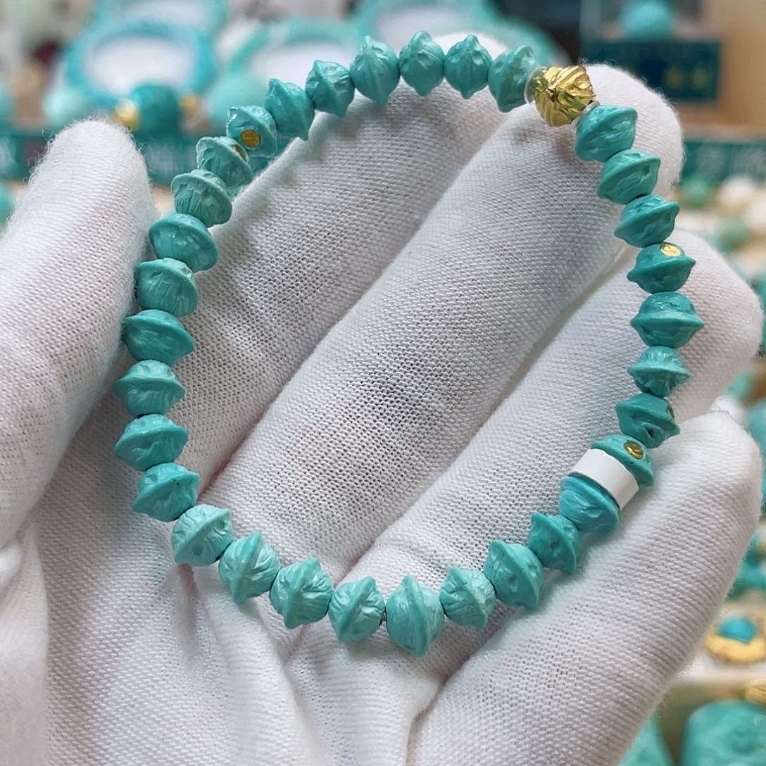 绿松石珠宝奇石18K金镶嵌