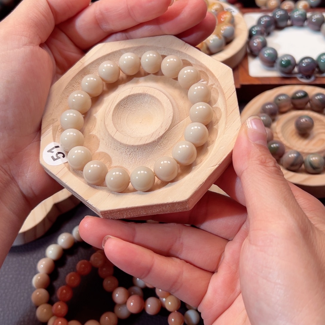 石英质玉手链未镶嵌会***子186