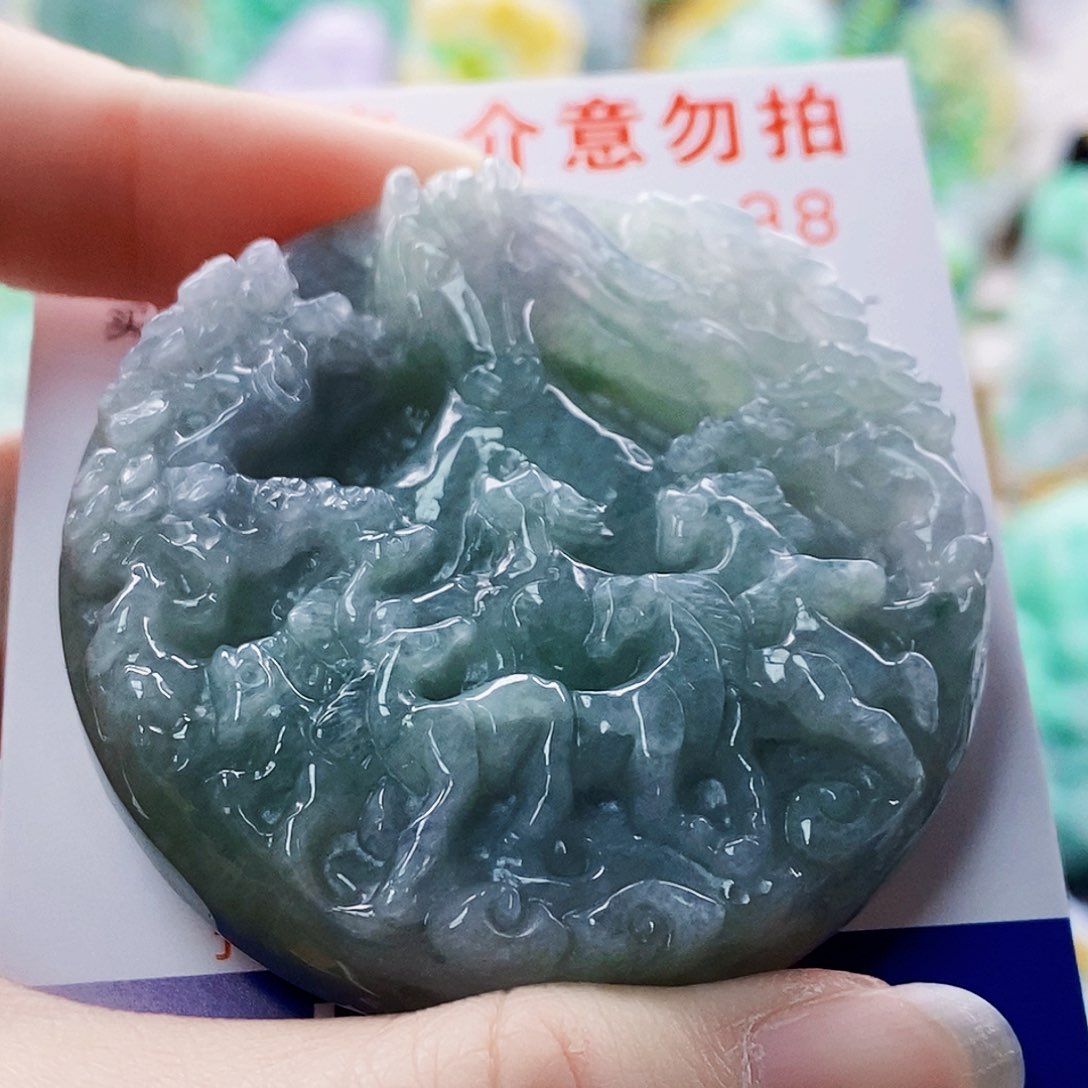 吊坠(不含链)未镶嵌翡翠