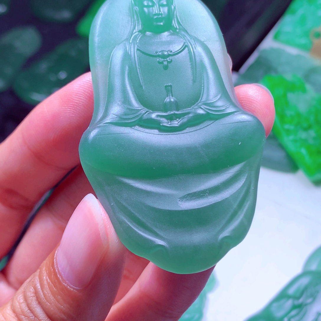 旷****定制翡翠未镶嵌天然