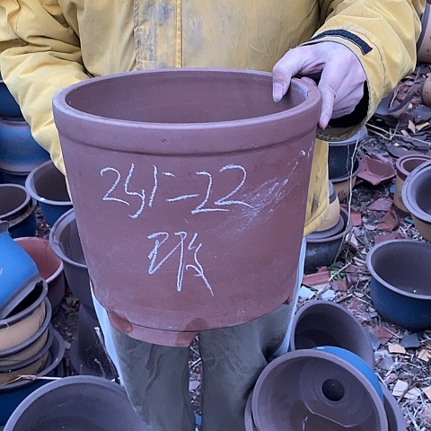 紫砂中国宜兴紫砂花盆，