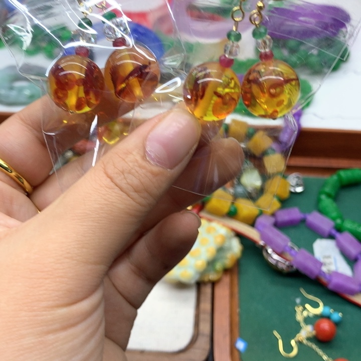 琥珀颈饰未镶嵌吊坠
