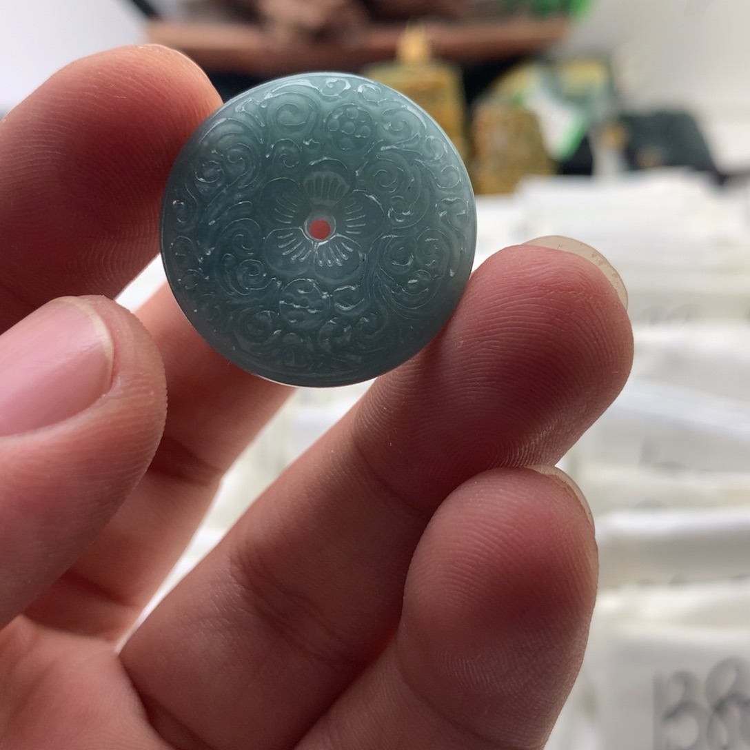 颈饰未镶嵌翡翠扣子