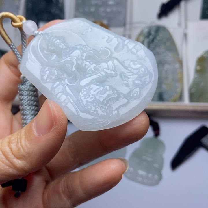 翡翠未镶嵌颈饰翡翠