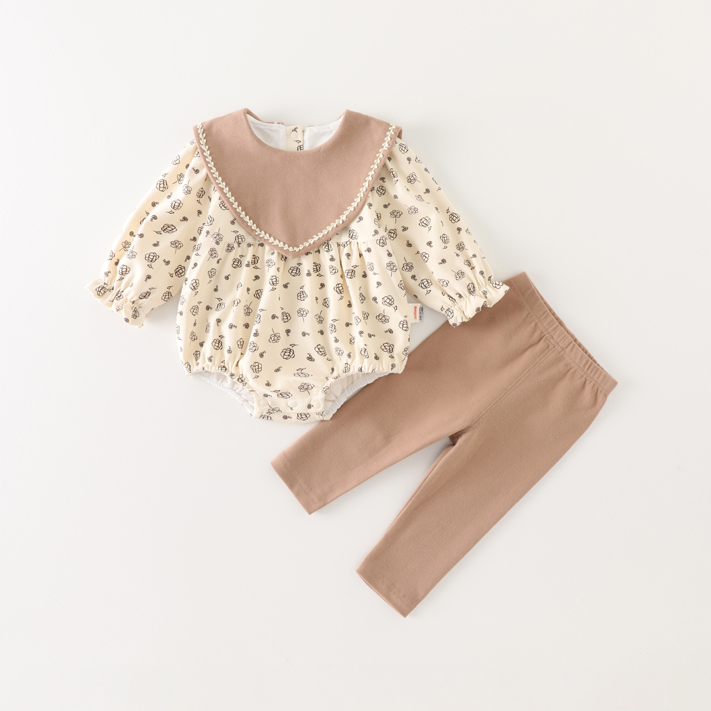 婴幼儿衣服秋装套装三角哈衣韩版碎花连体衣爬服宝宝白天周岁礼服