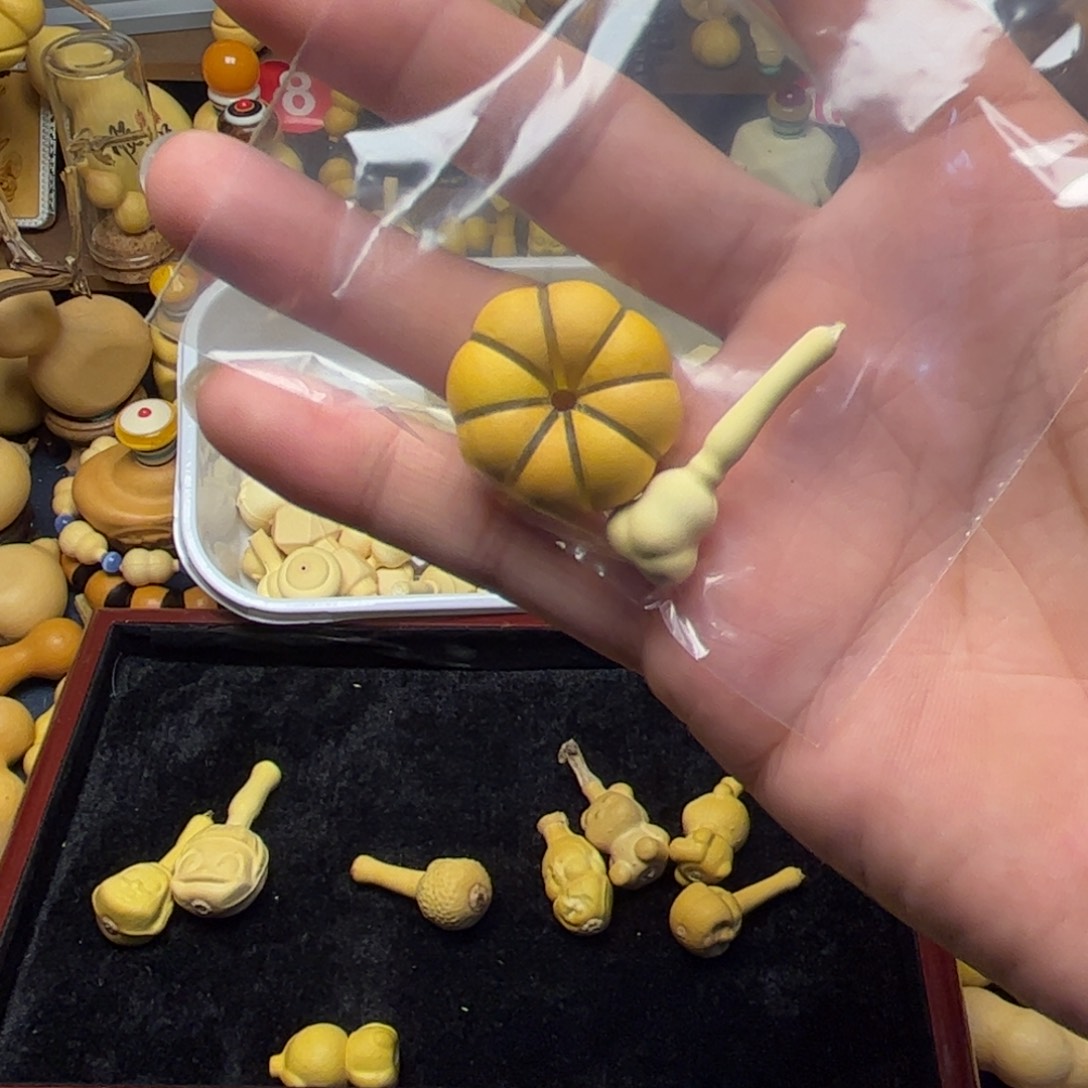 猪***～小甜甜圈小金蟾小仙女