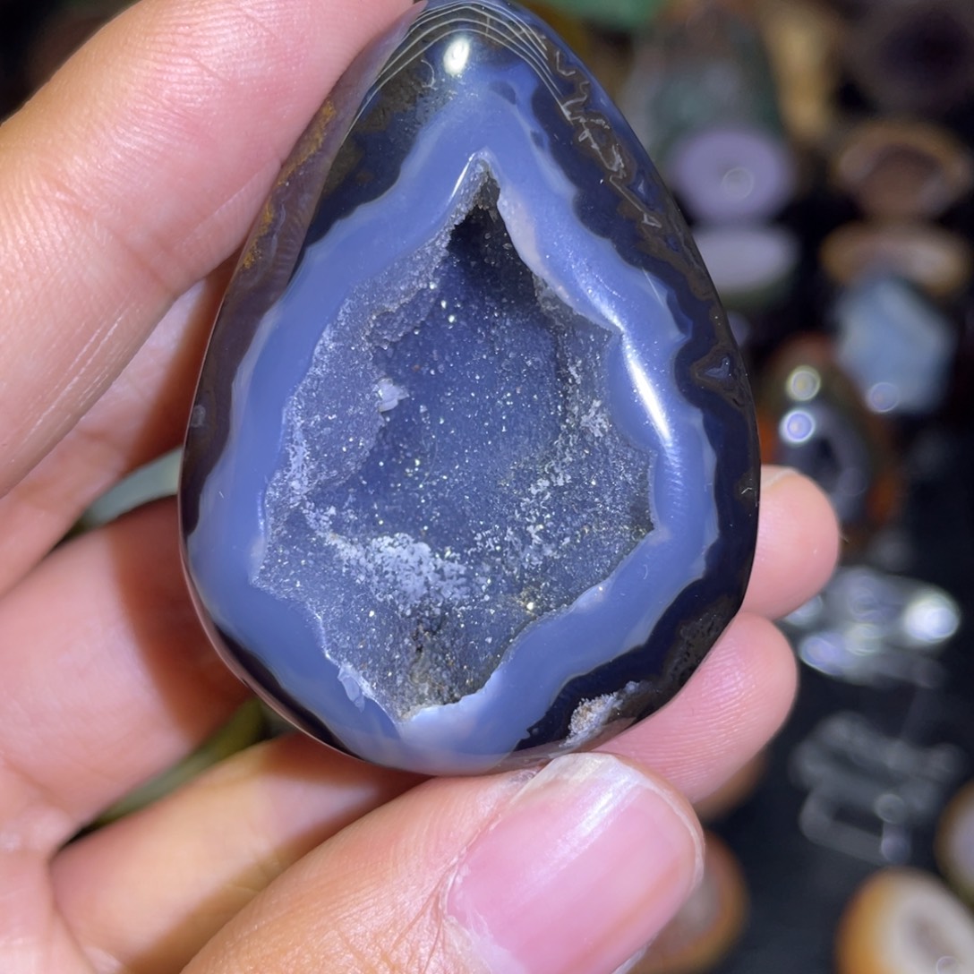 水晶大型摆件未镶嵌漏***贝