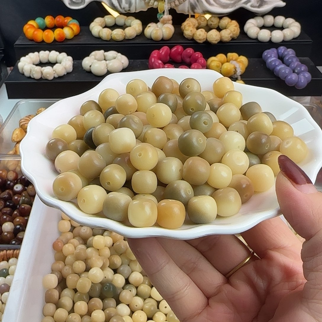 手串菩提根/象牙果卡12鸡油黄飘花桶130颗