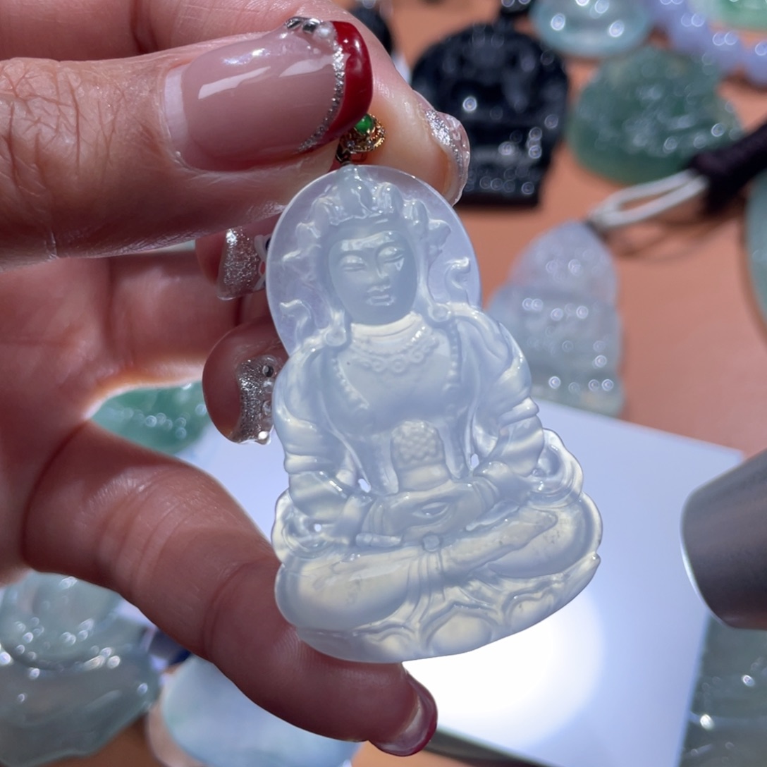 翡翠颈饰18K金镶嵌翡翠