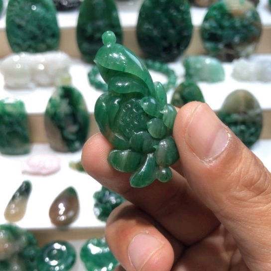 独山玉未镶嵌吊坠(不含链)