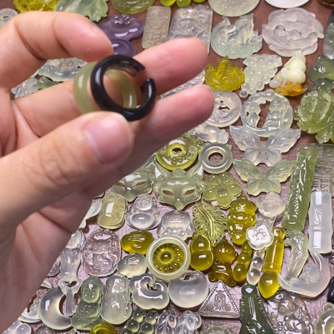 蛇纹石玉合金项链