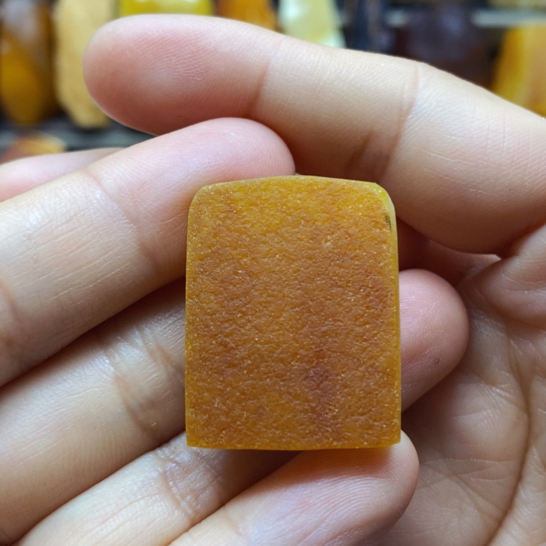 琥珀颈饰未镶嵌蜜蜡原石