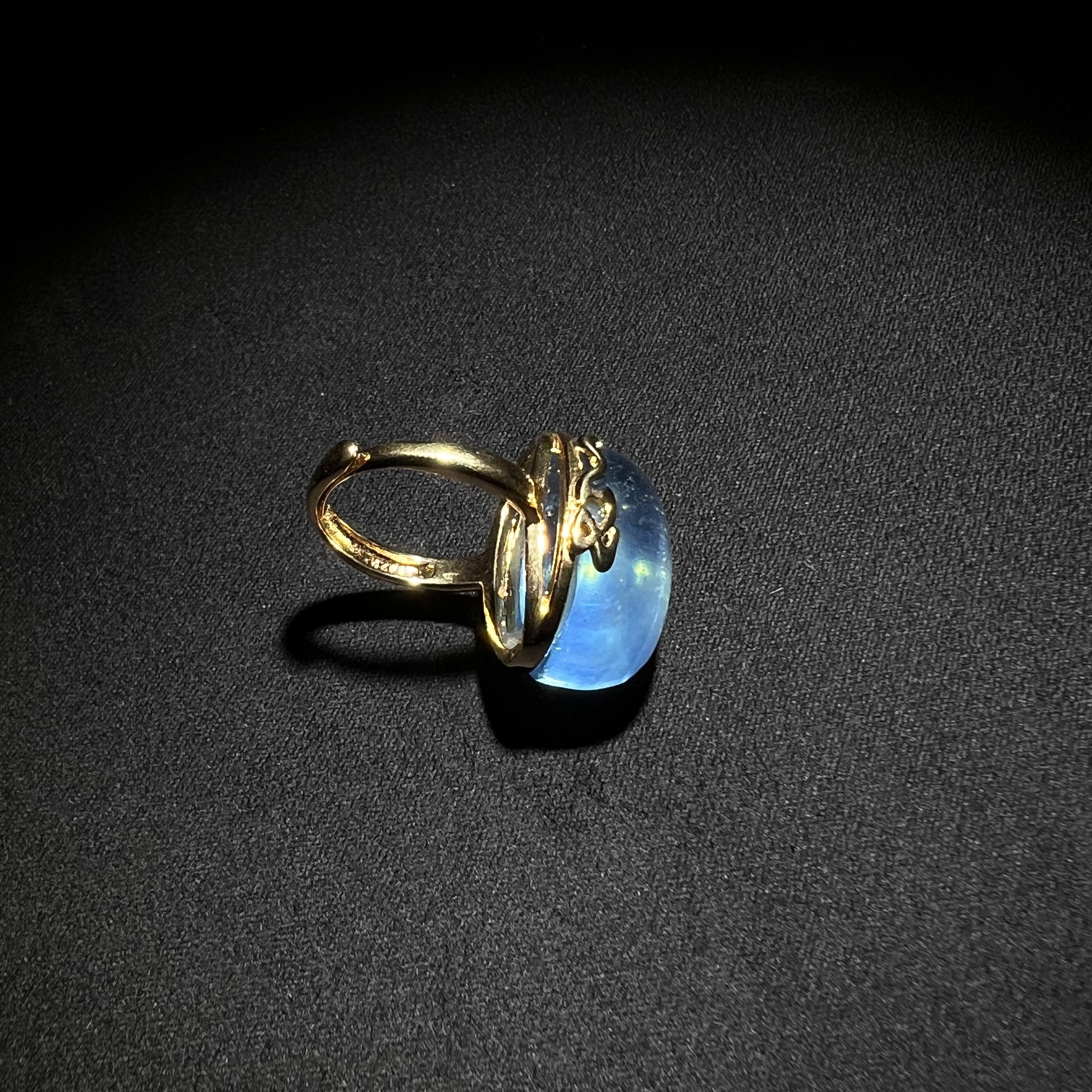 海蓝宝蛋面戒指/宫廷密宝禄/北京益州文物商店