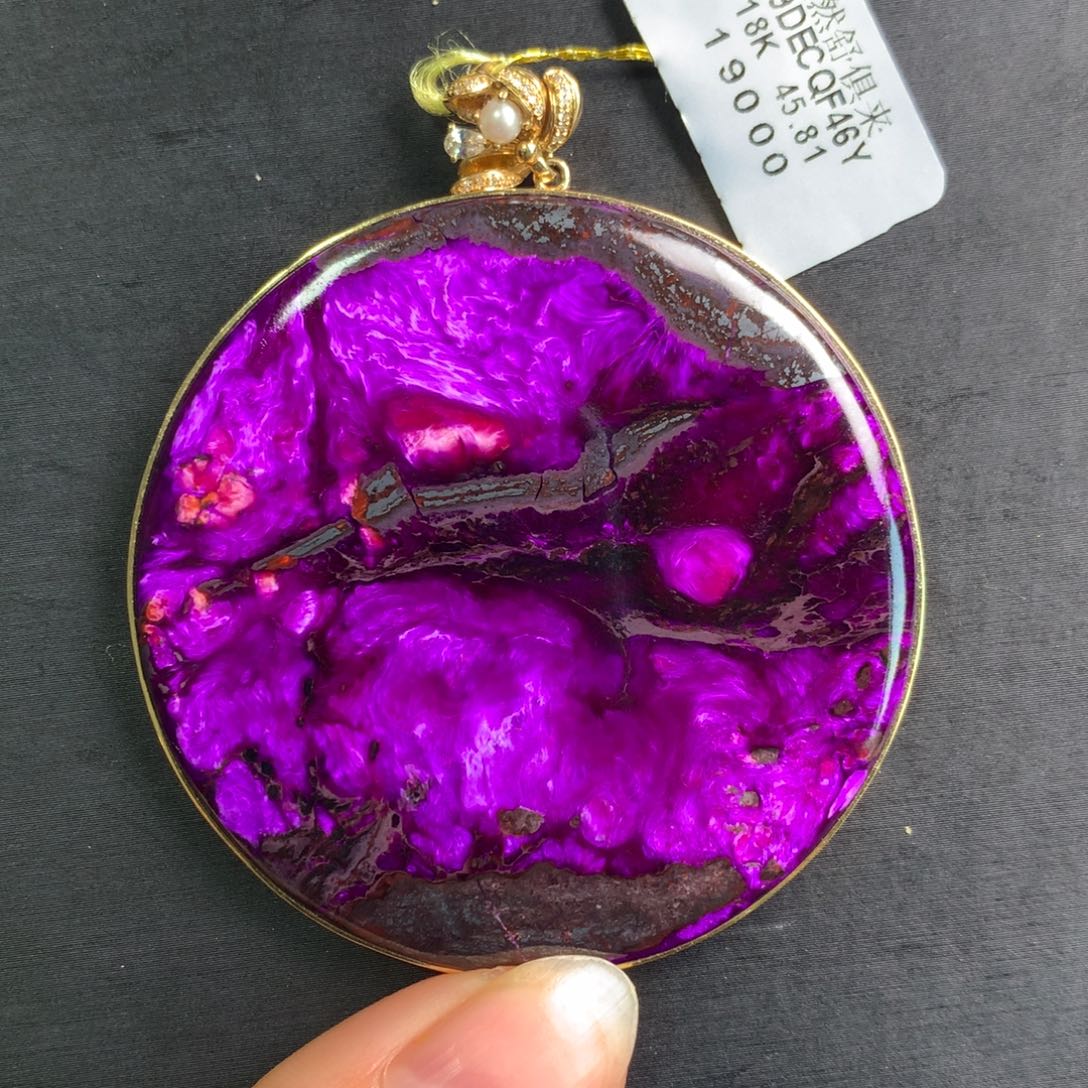 苏纪石（舒俱来）丝绒圆牌18k18K金镶嵌