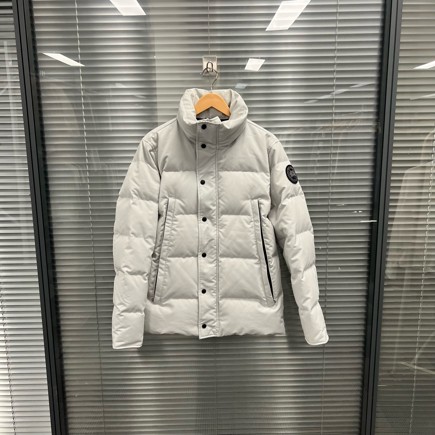 99新 CANADA GOOSE 温德姆系列爆款黑标羽绒服 s码 没帽子#10090
