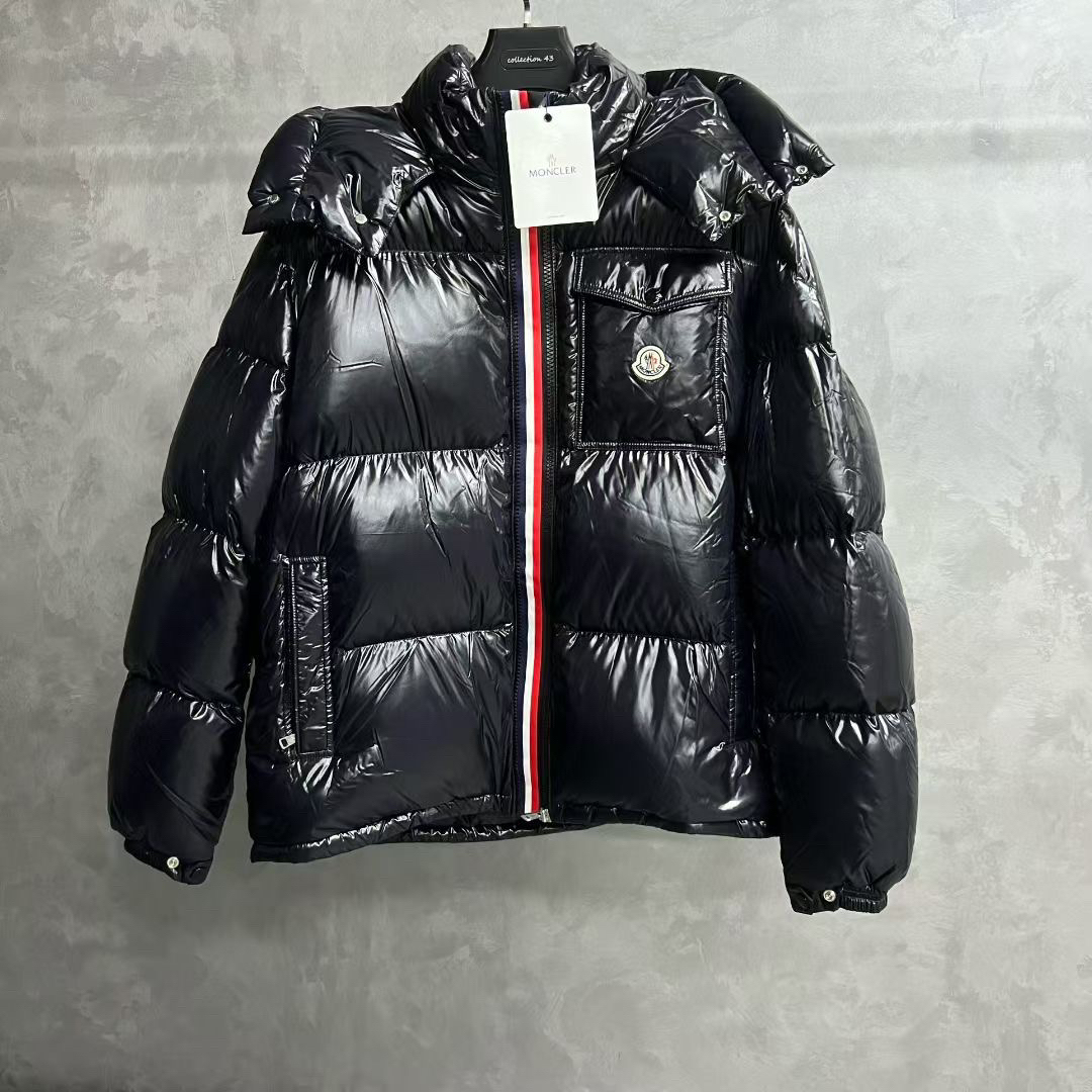 moncler纯色基础款连帽短款保暖羽绒服/7