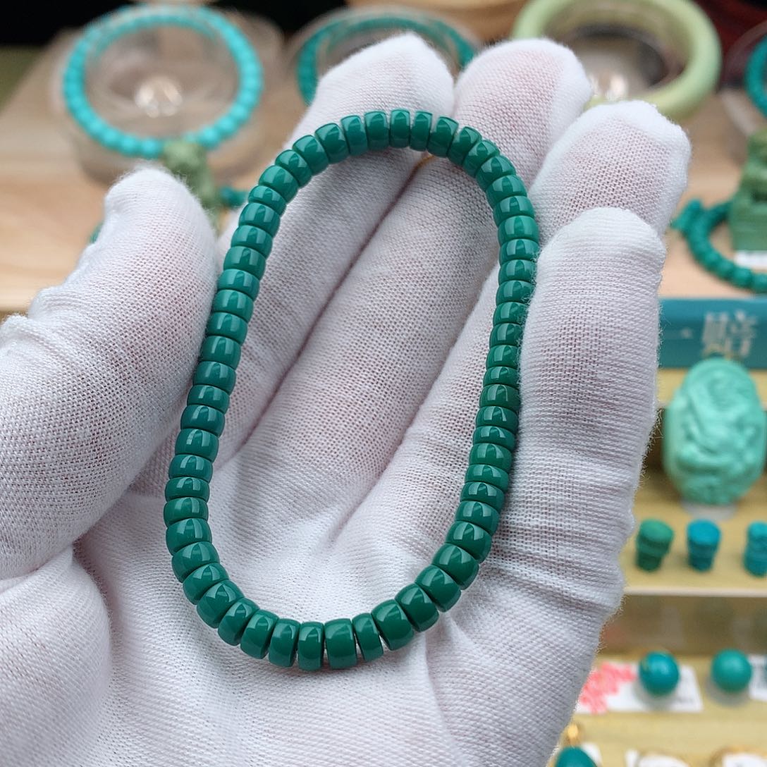 绿松石颈饰未镶嵌海*城