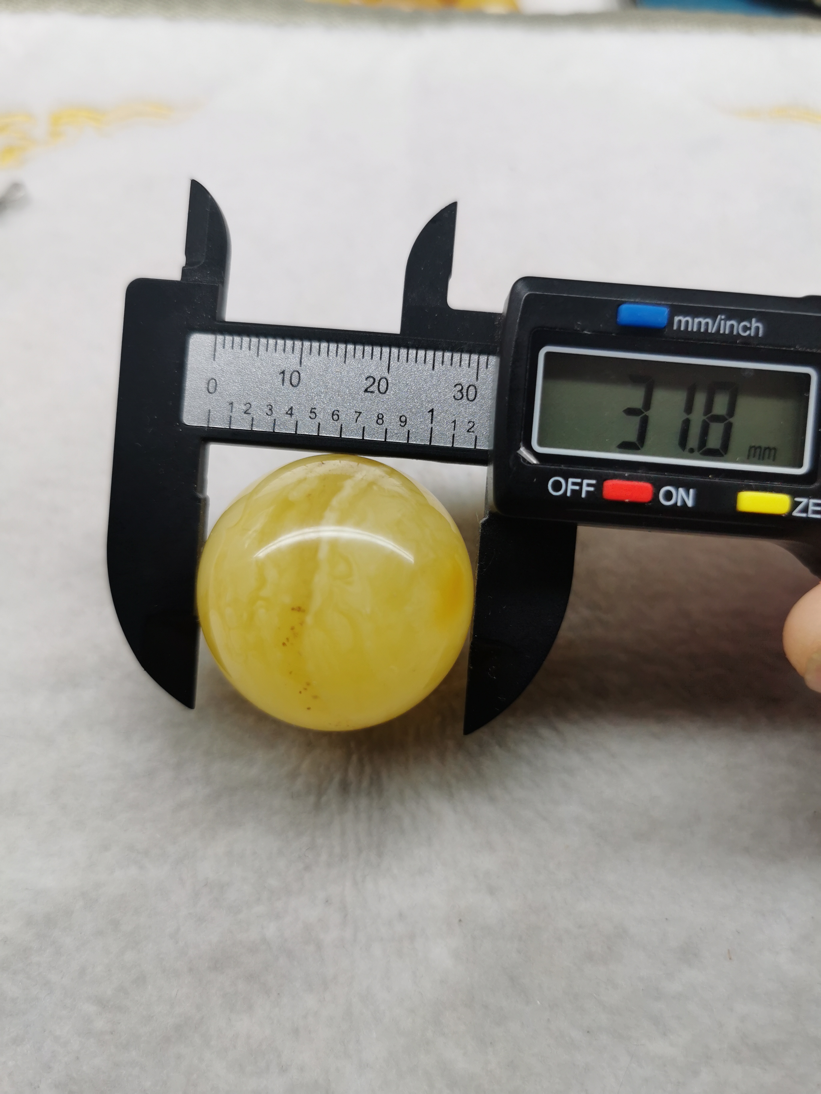 原矿琥珀蜜蜡微瑕圆珠