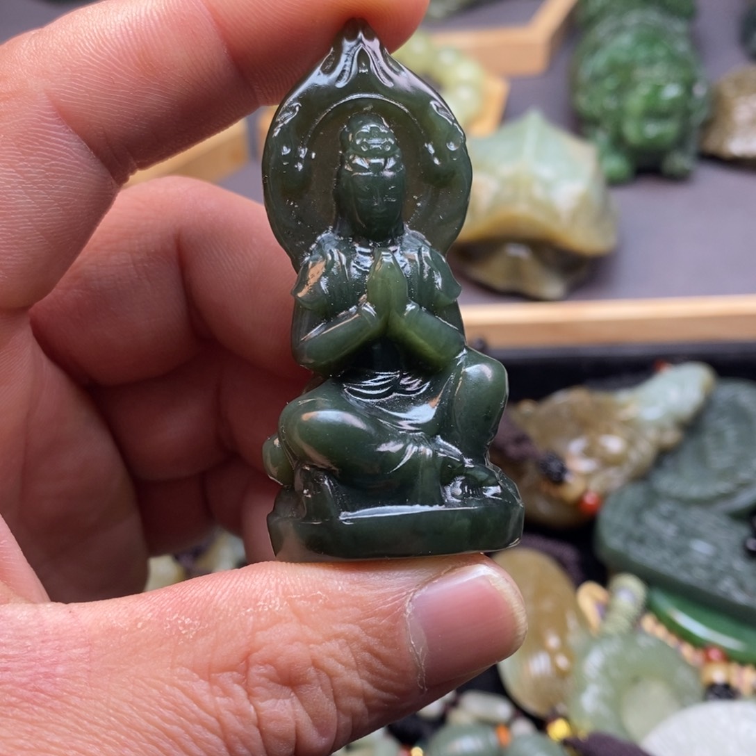 和田玉颈饰未镶嵌