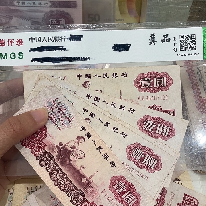 太***漏女拖五张，旧品保真