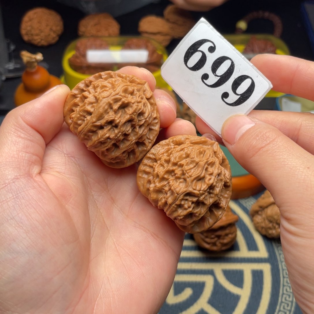 桃核吊坠40.5全品三角白699号