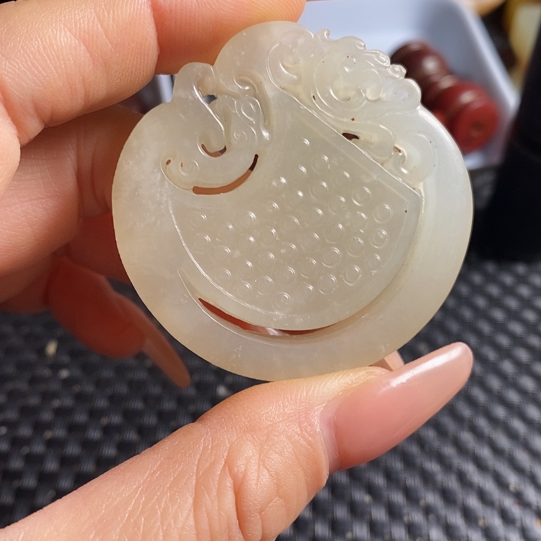 岫玉未镶嵌珠宝奇石