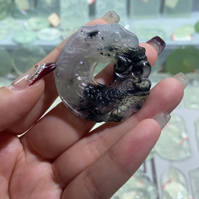 【闪购商品】蛇纹石玉颈饰未镶嵌