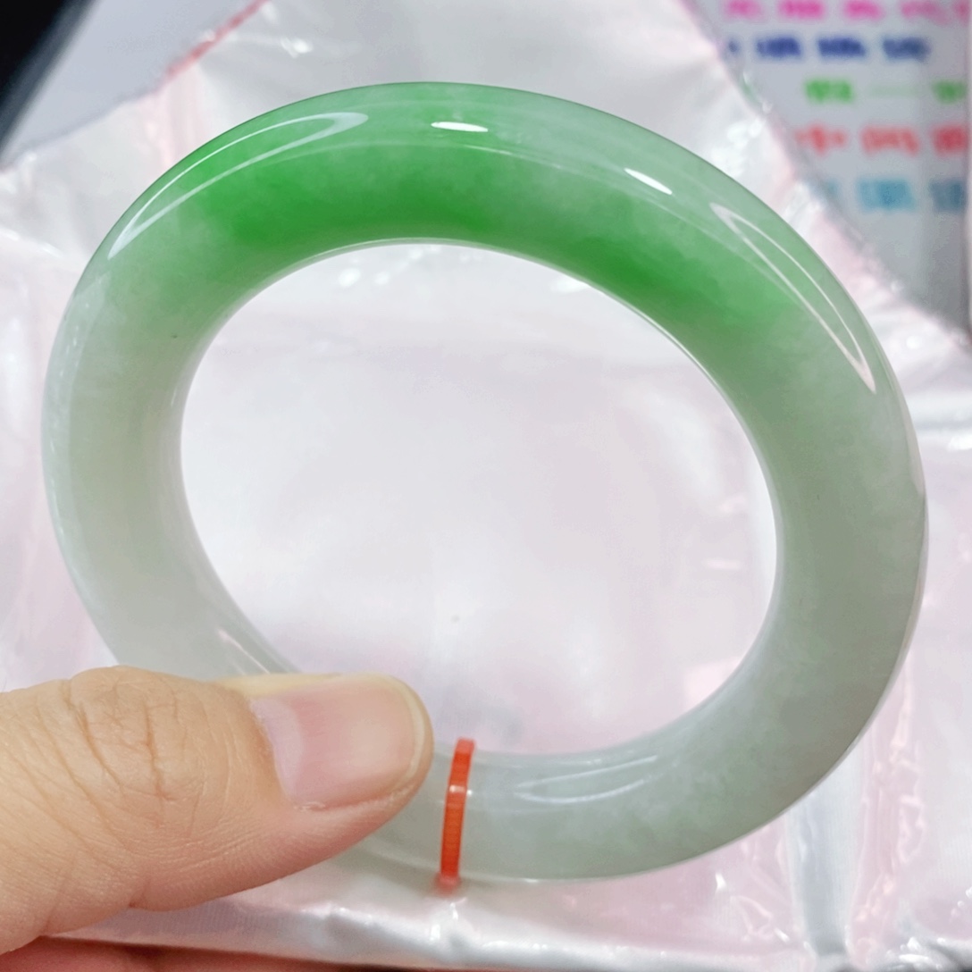 未镶嵌手镯翡翠54圈口圆条闭眼冲