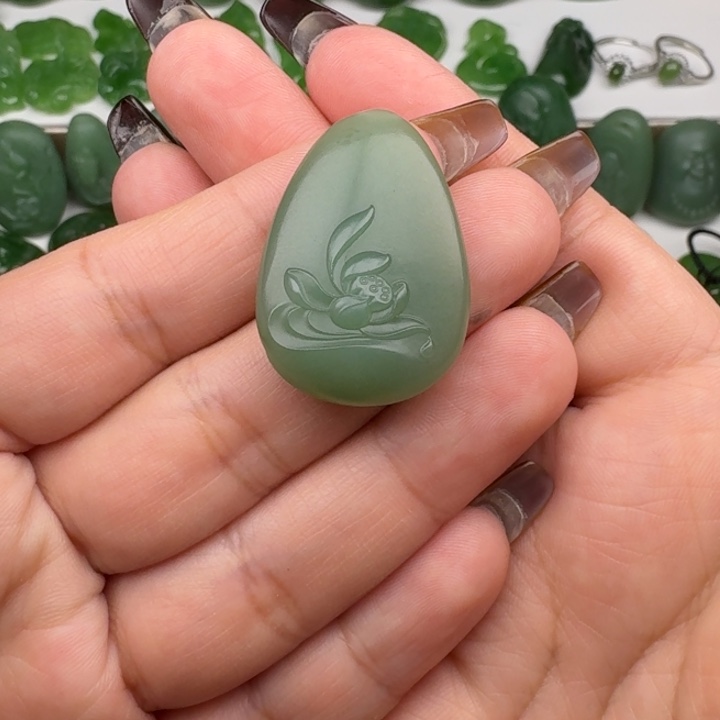 和田玉（碧玉）未镶嵌颈饰