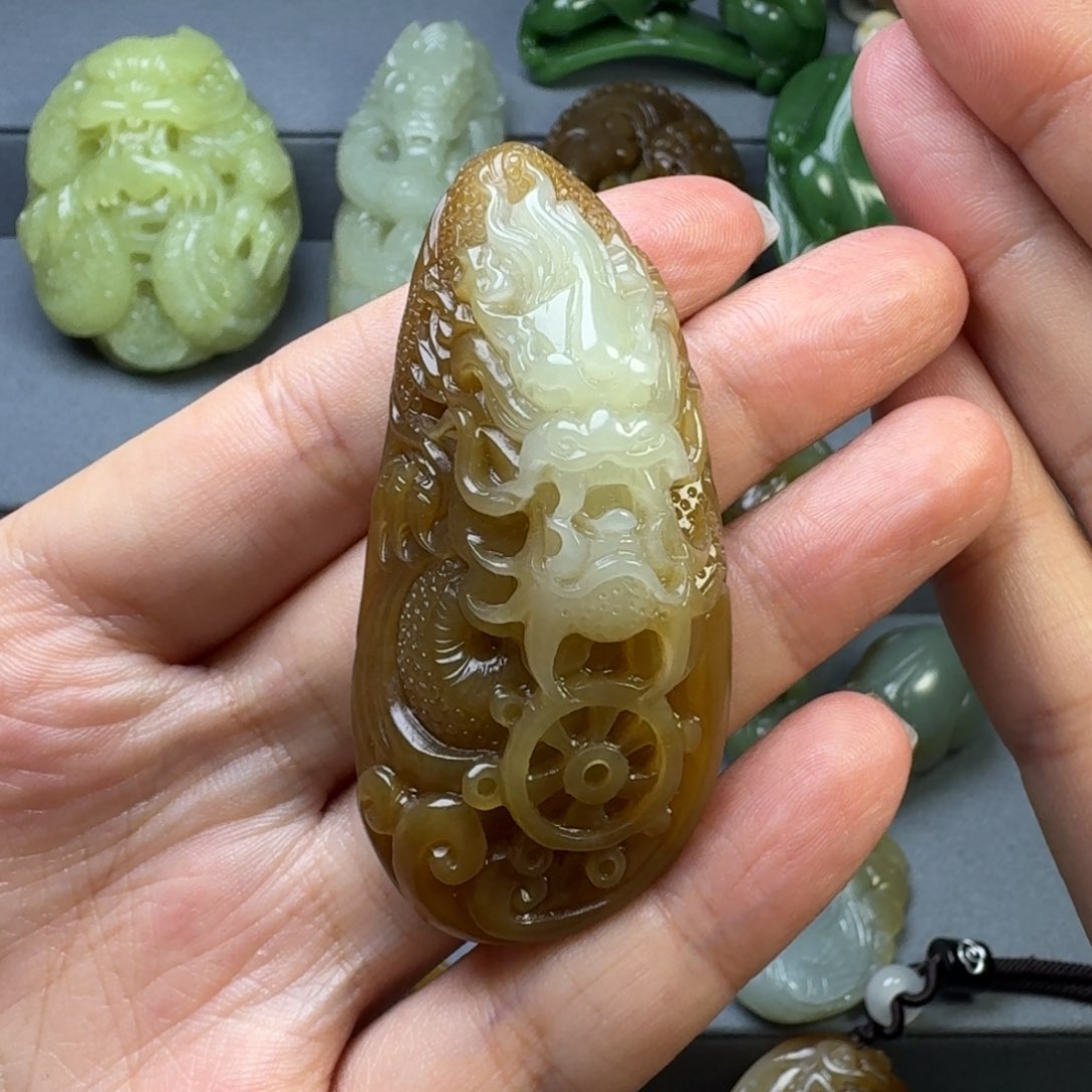 和田玉颈饰未镶嵌