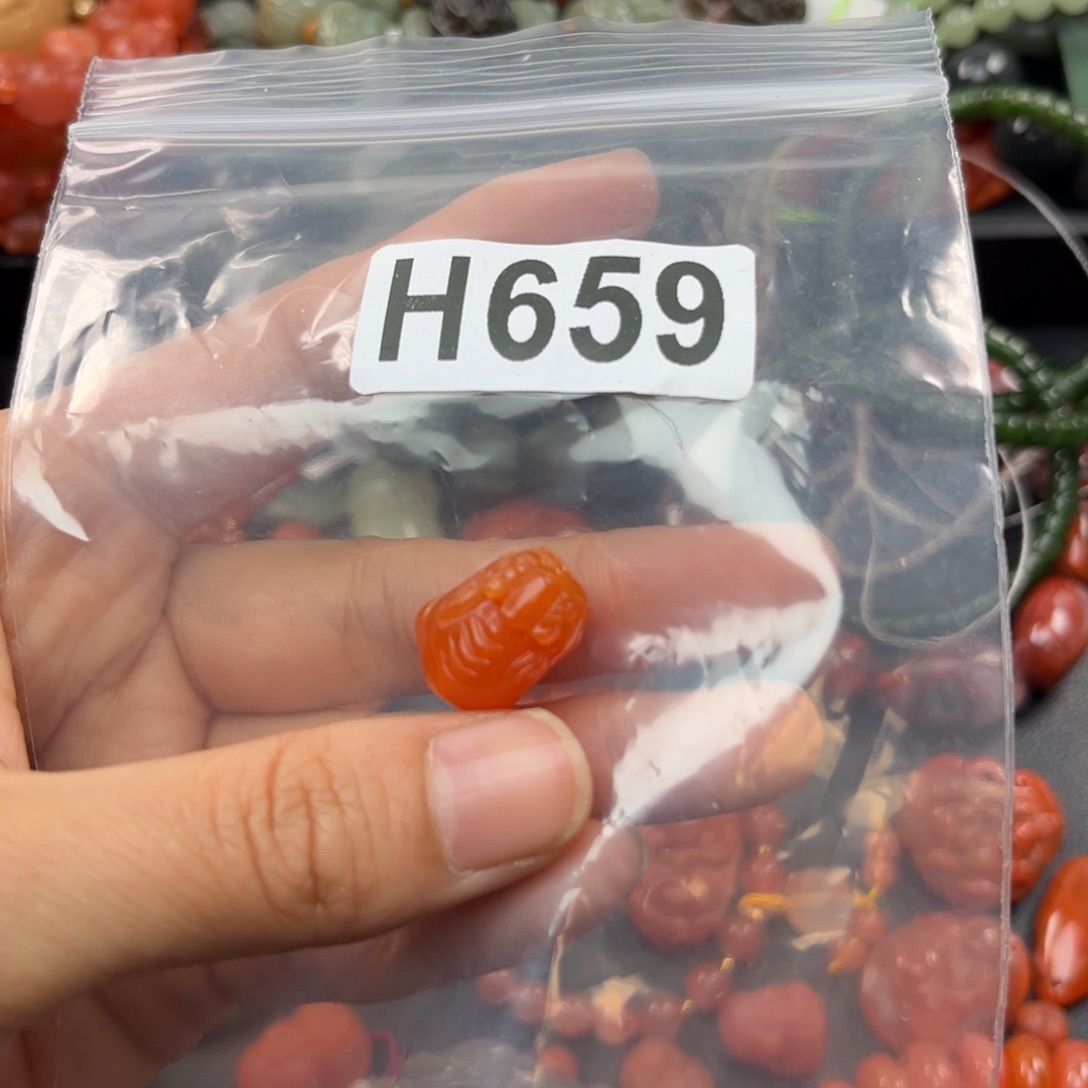 南红玛瑙未镶嵌珠宝奇石