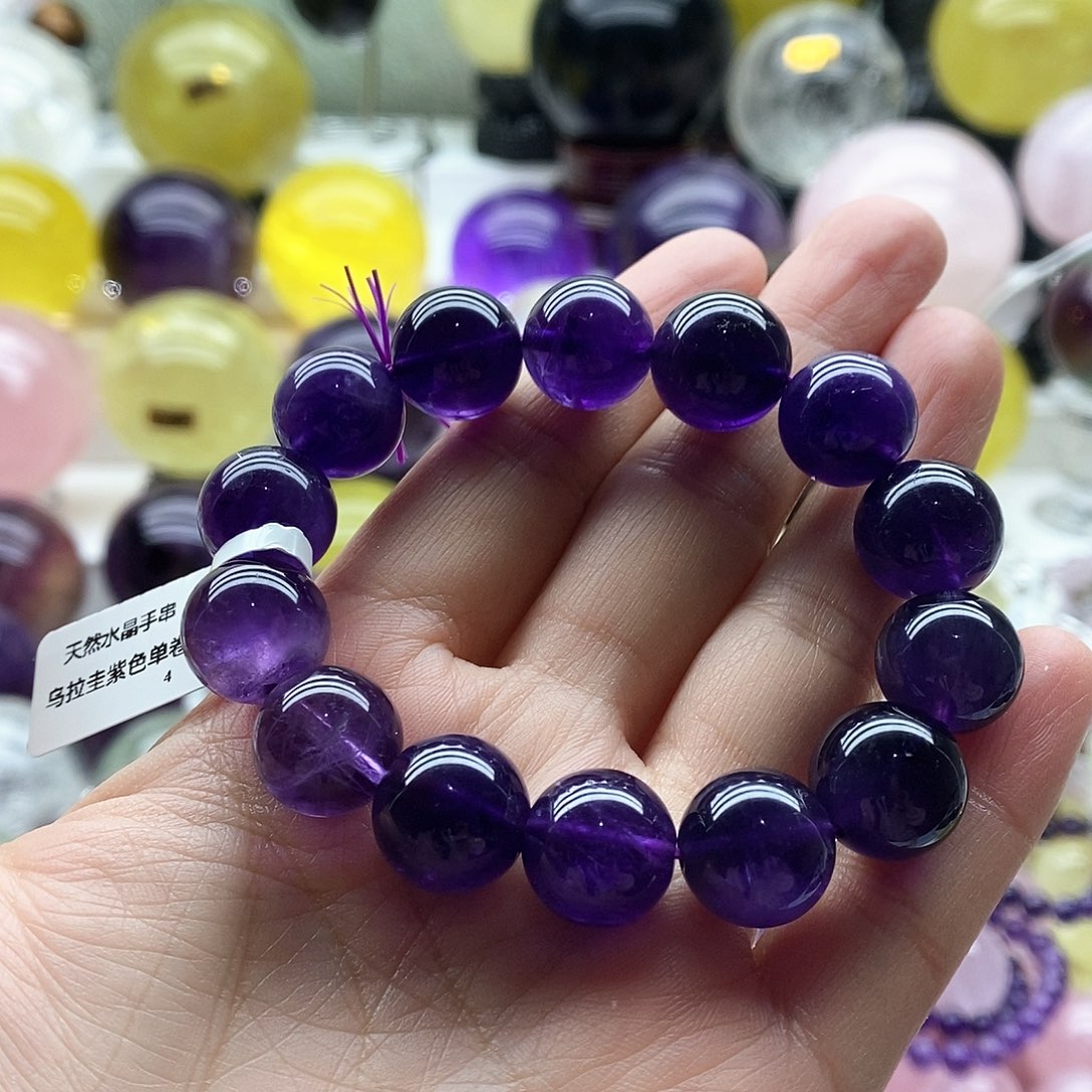 未镶嵌珠宝半成品水晶?**?1