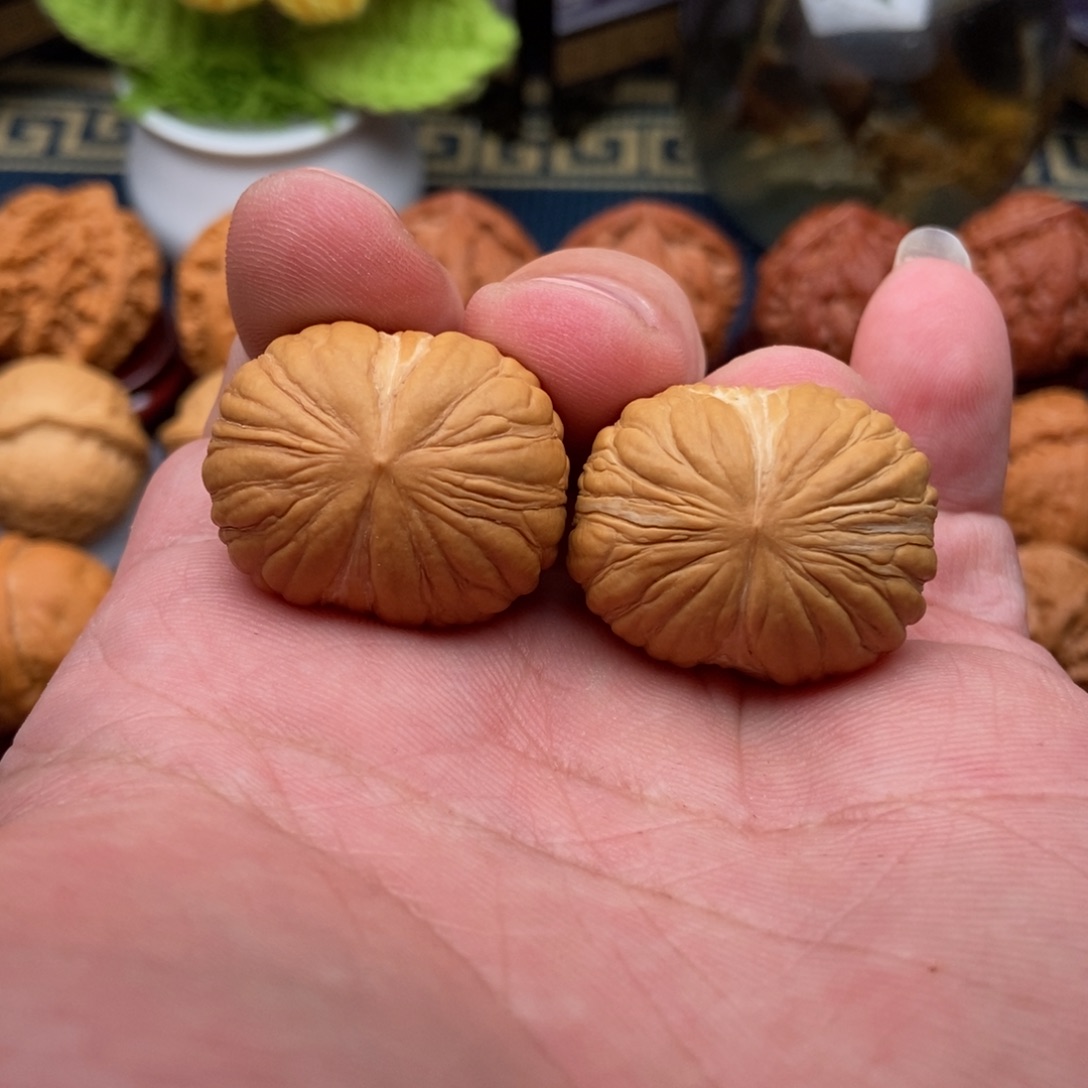 文玩核桃把件金丝南瓜