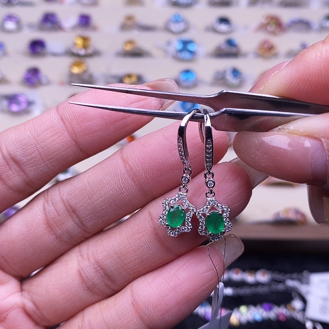 耳饰银S925镶嵌祖母绿