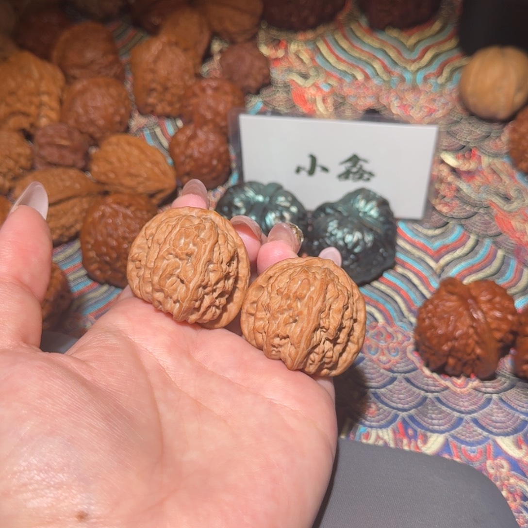 把件文玩核桃2057号38白狮子文玩核桃