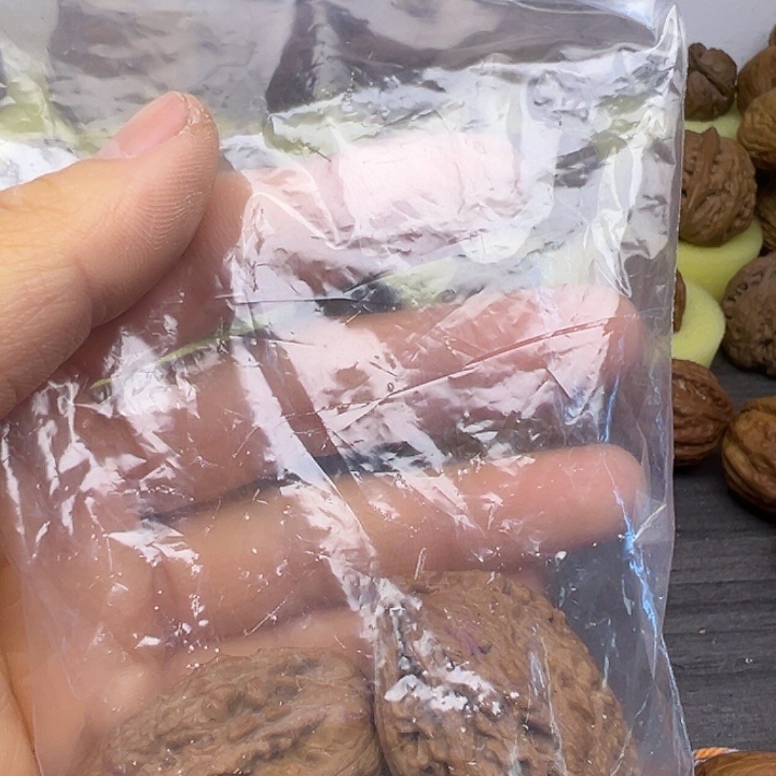 佛***哥吊坠猴头核桃鸡心