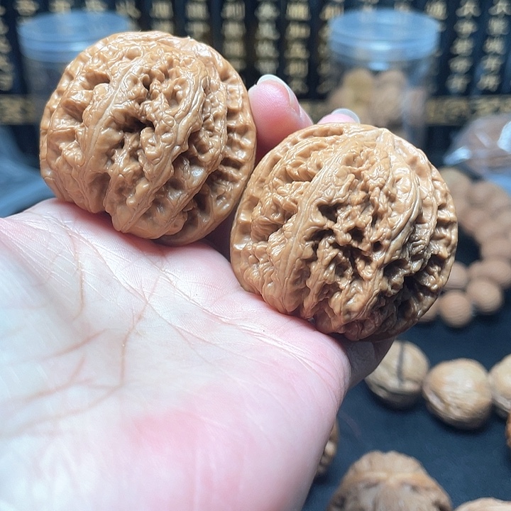 文玩核桃吊坠她****孩粗筋