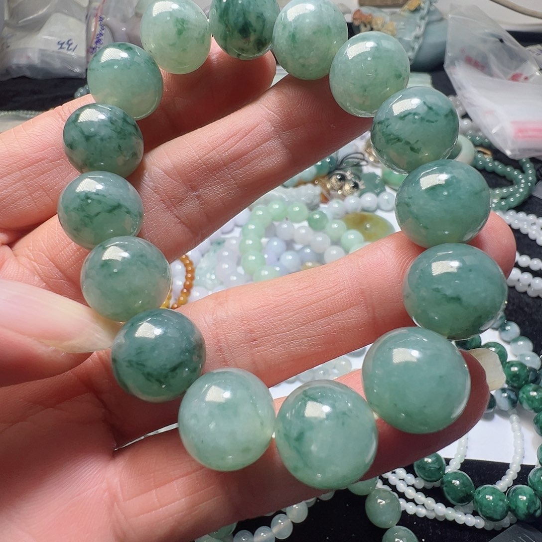 翡翠手链未镶嵌老*人