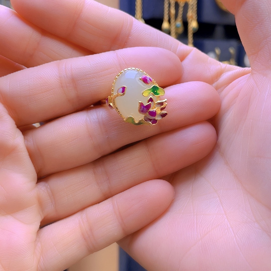 和田玉戒指银S925镀金镶嵌