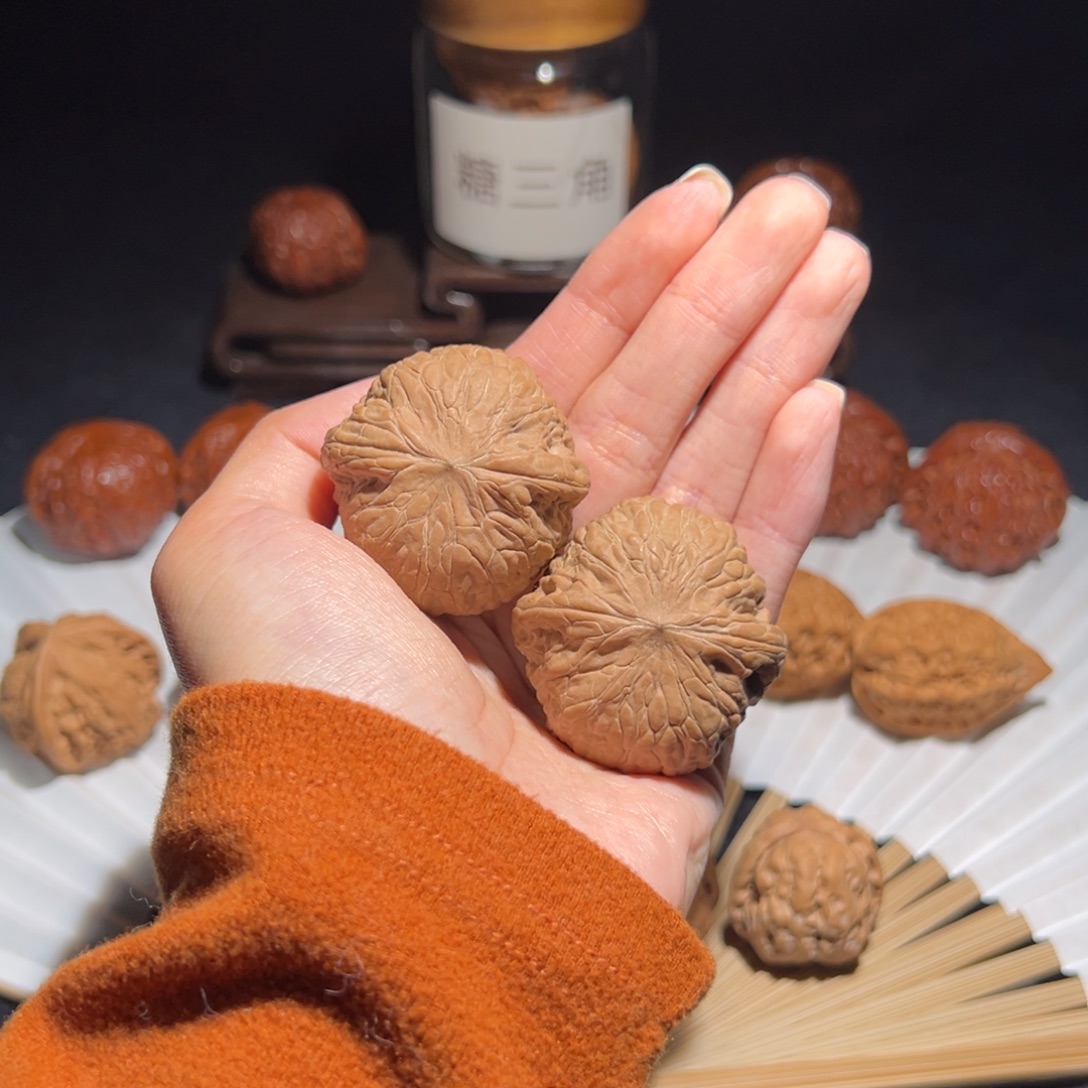 闫***Y文玩核桃吊坠40铁锤