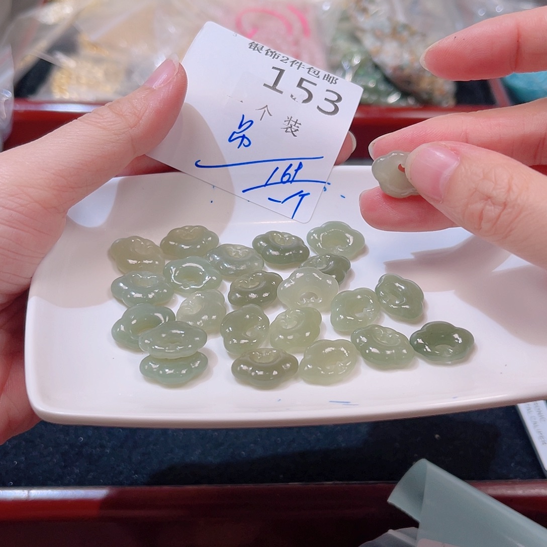 未镶嵌珠宝半成品水晶153 。  