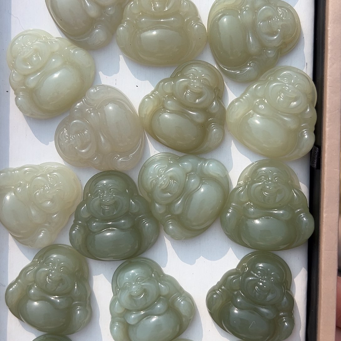 和田玉大漏多样性发货拍一发一未镶嵌