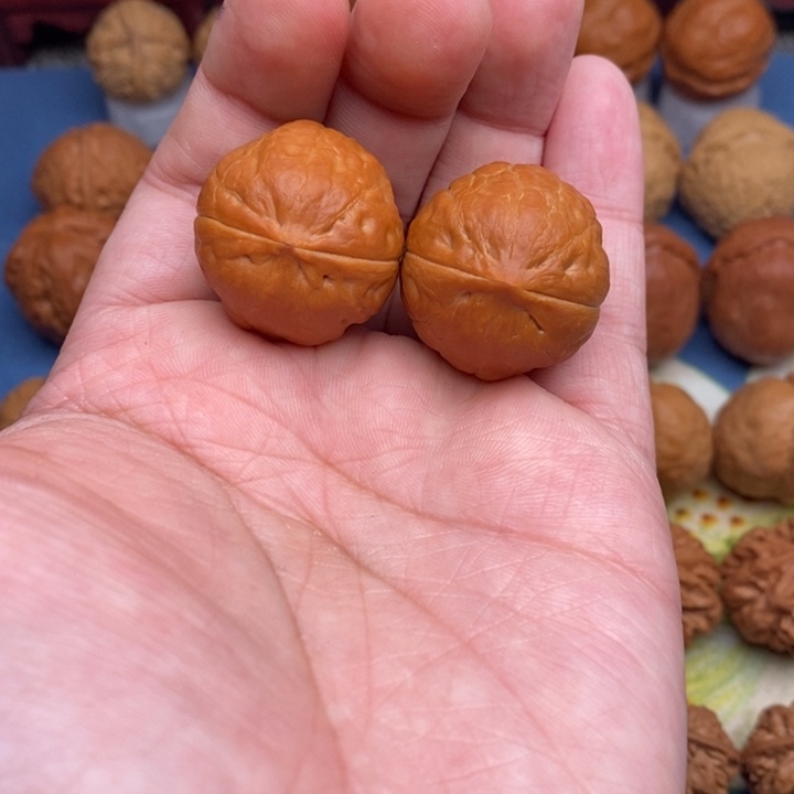 文玩核桃把件龙珠