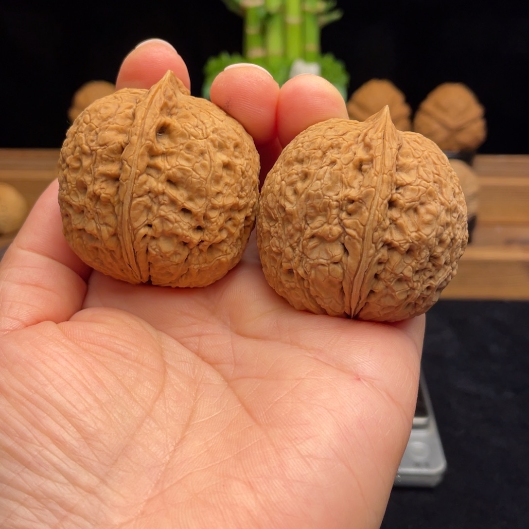 把件文玩核桃云南铁核桃铁称坨19